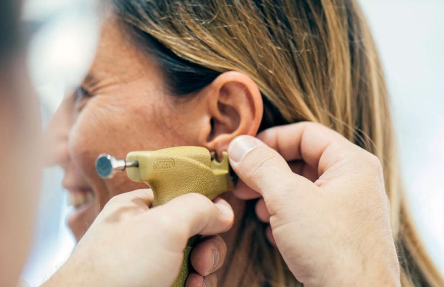 farmacia-valderrobres11-perforacion-oreja